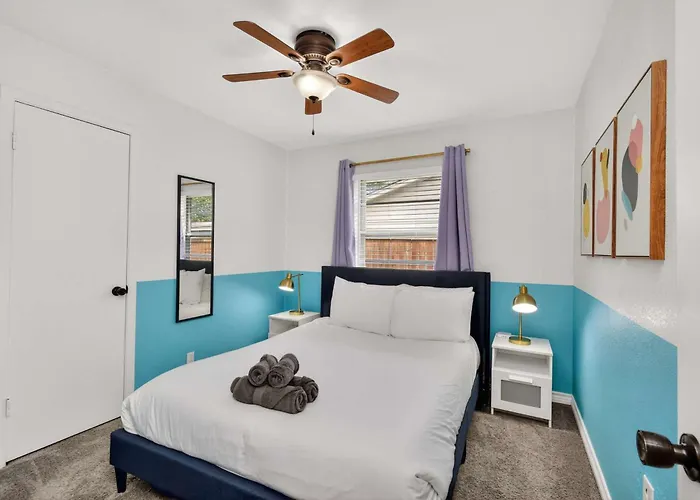 Modern Nrh Retreat Pool Bbq & Sleeps 10 Ferienhaus Fort Worth