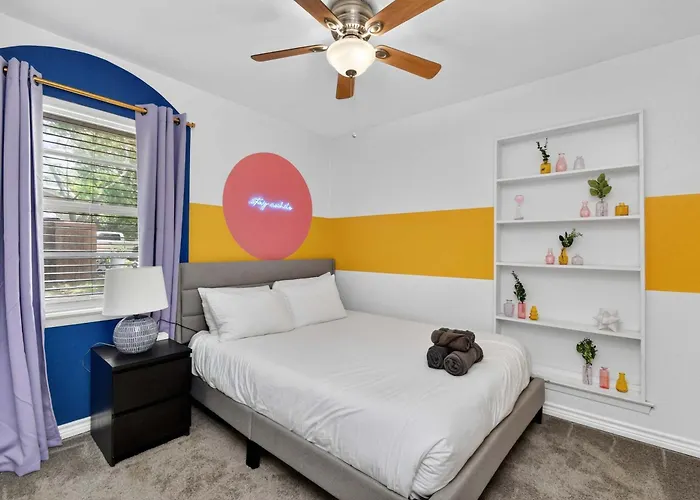 Modern Nrh Retreat Pool Bbq & Sleeps 10