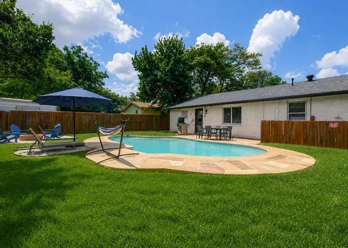 Modern Nrh Retreat Pool Bbq & Sleeps 10 Ferienhaus
